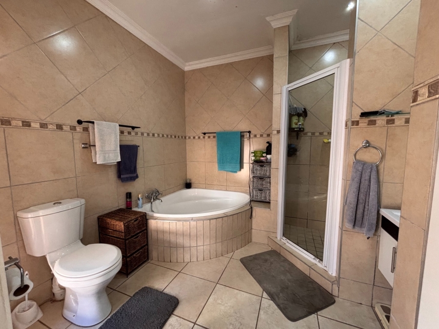 3 Bedroom Property for Sale in Wilkoppies North West